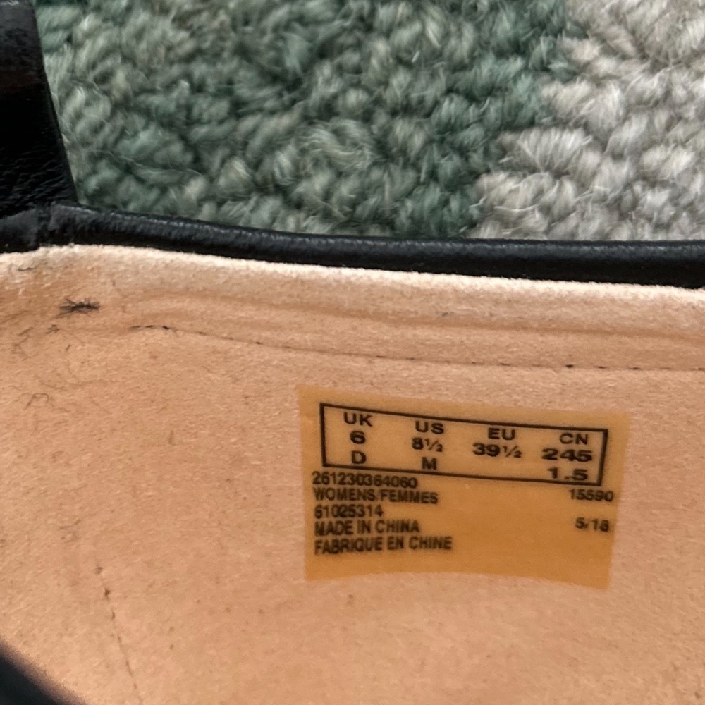 Clarks Black Women's Flats - Picture 8 of 9